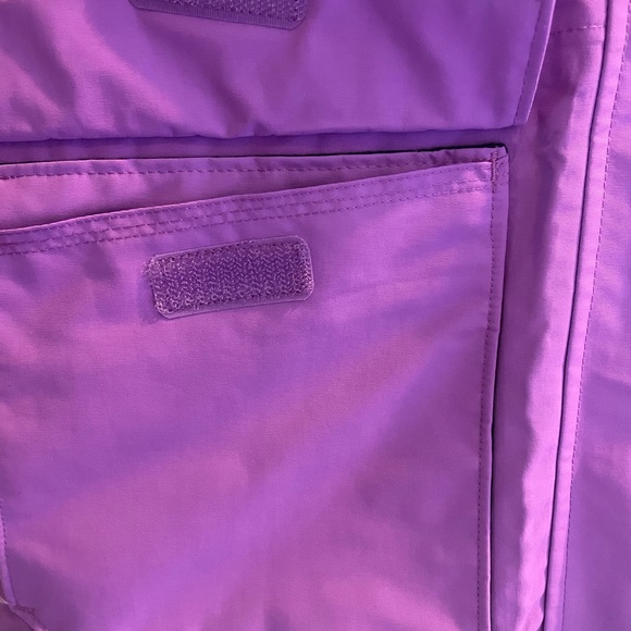 Lands End Kids Squall Waterproof Insulated Winter Parka w/ Grow-A-Long Sleeves - Picture 4 of 10